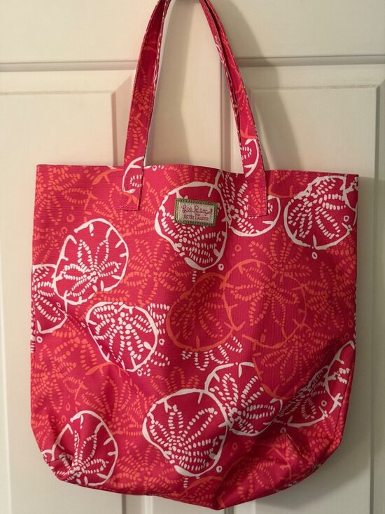 Lilly Pulitzer Handbags - Lilly Pulitzer For Estee Lauder "Beachy Seashell" Canvas Tote Bag Pink